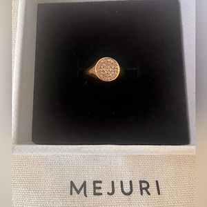 Mejuri Pavé Diamond Signet Pinky Ring